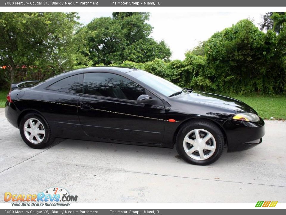 2000 Mercury Cougar V6 Black / Medium Parchment Photo #9