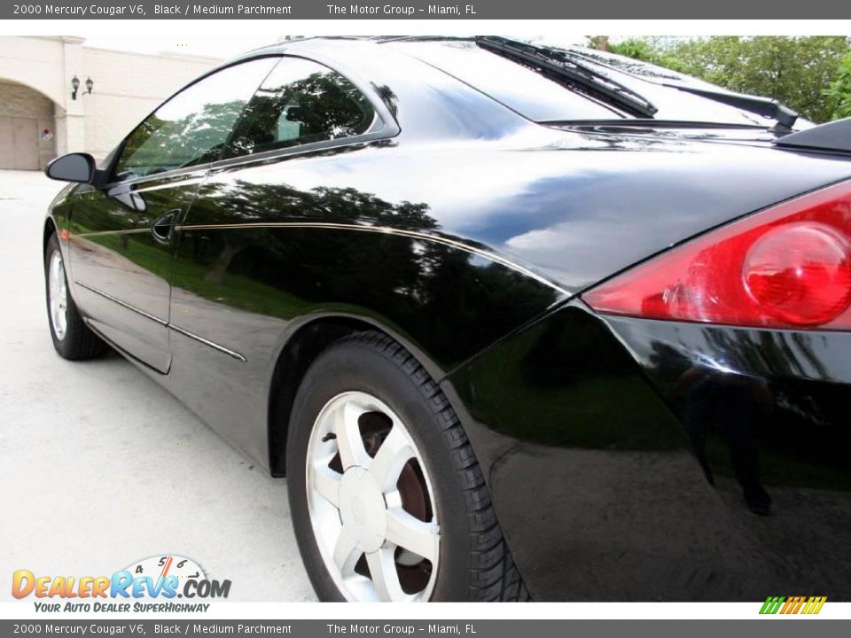 2000 Mercury Cougar V6 Black / Medium Parchment Photo #16