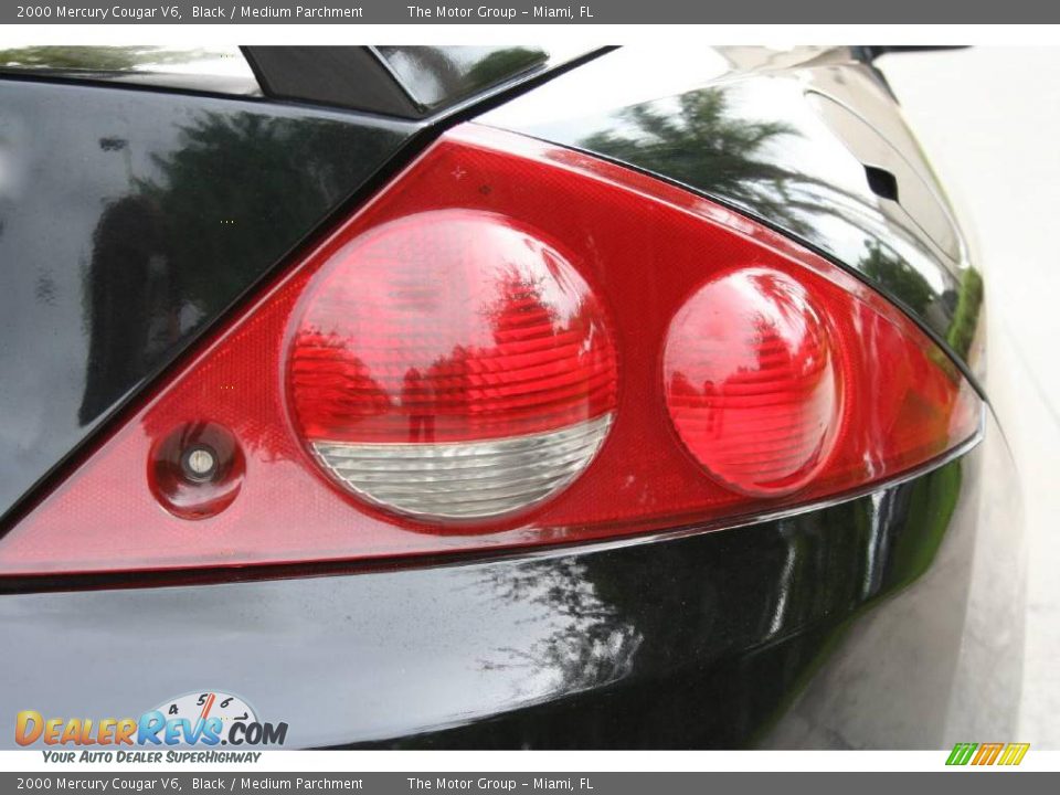 2000 Mercury Cougar V6 Black / Medium Parchment Photo #24
