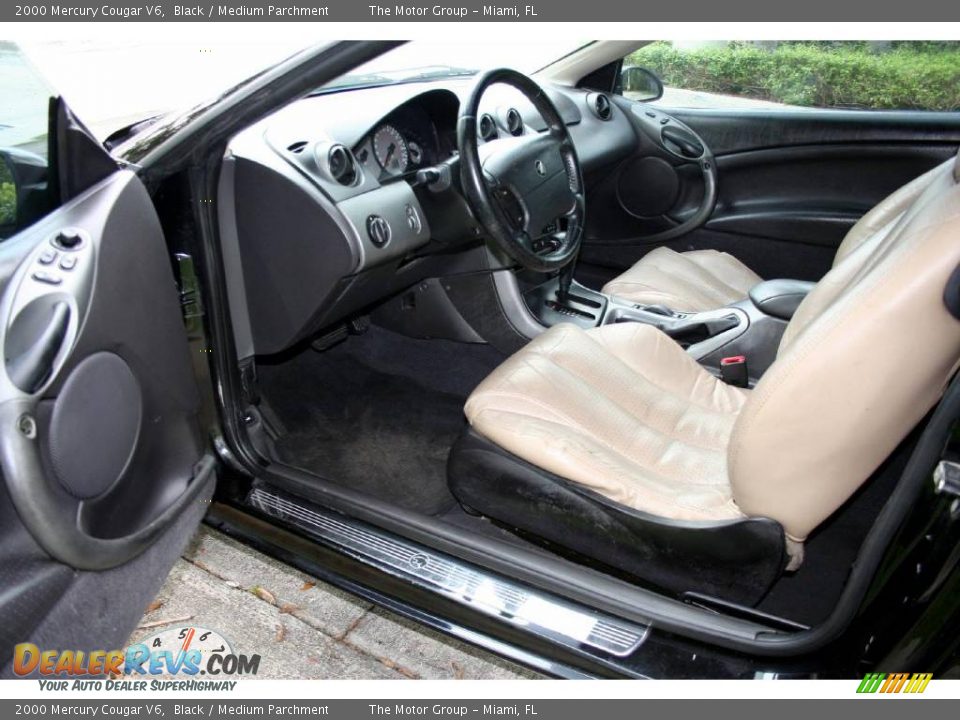2000 Mercury Cougar V6 Black / Medium Parchment Photo #29