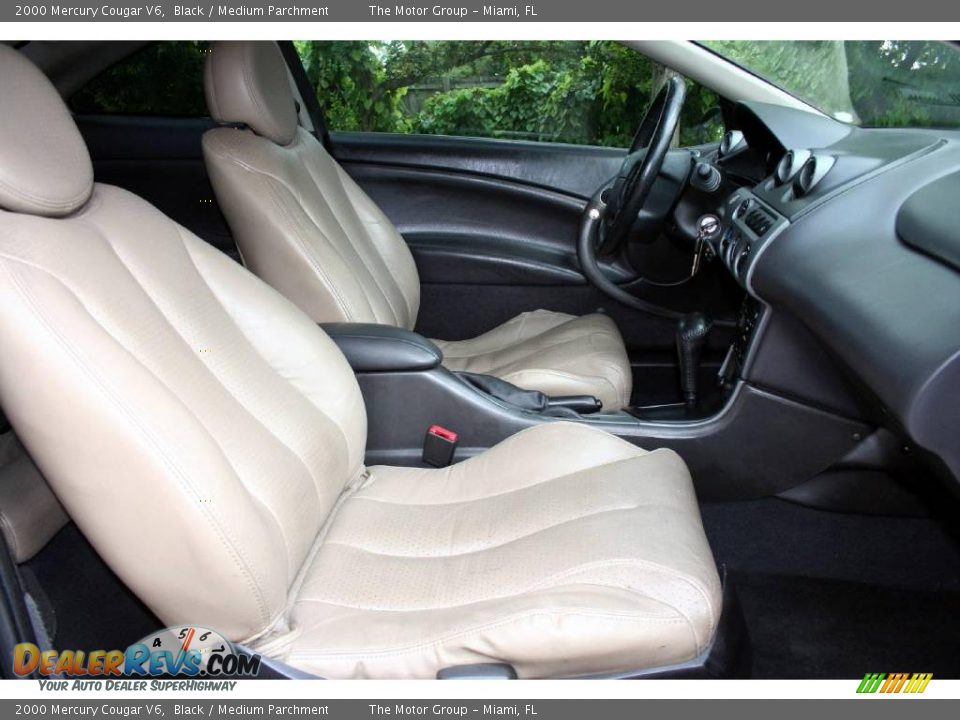 2000 Mercury Cougar V6 Black / Medium Parchment Photo #34