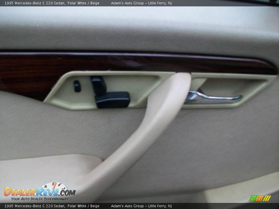 1995 Mercedes-Benz C 220 Sedan Polar White / Beige Photo #7