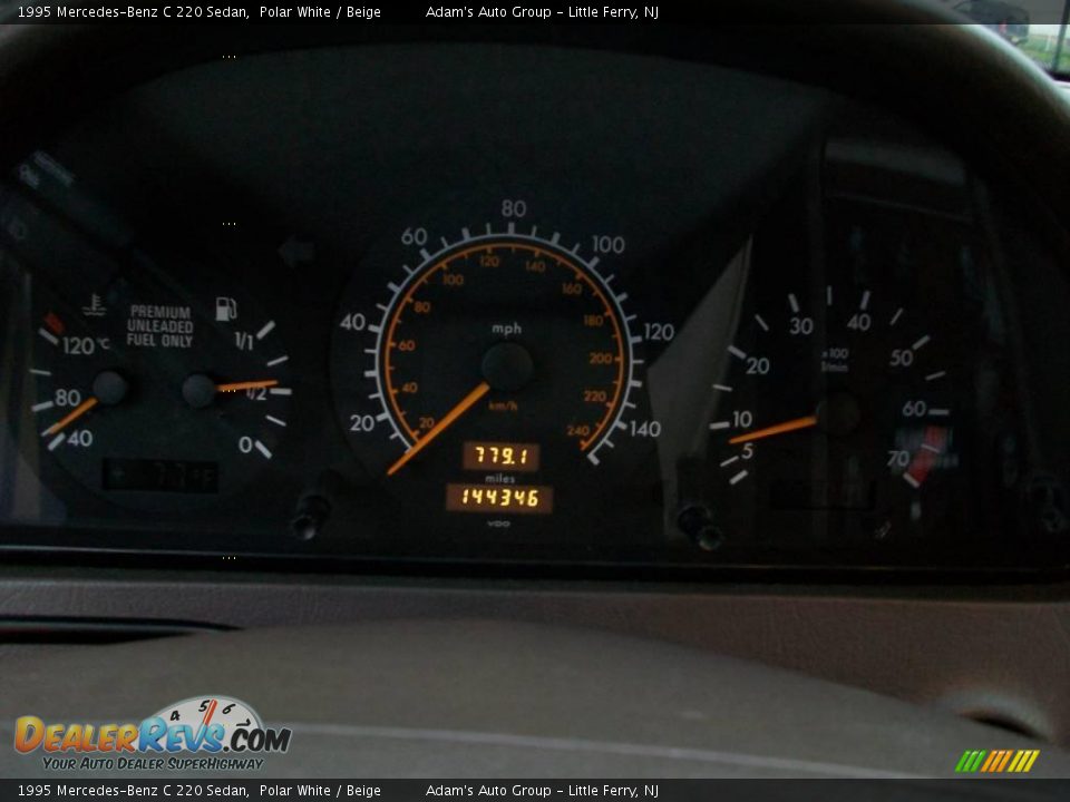 1995 Mercedes-Benz C 220 Sedan Polar White / Beige Photo #14