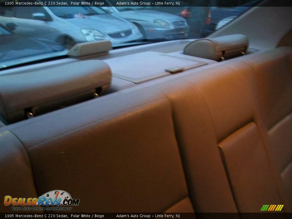 1995 Mercedes-Benz C 220 Sedan Polar White / Beige Photo #18