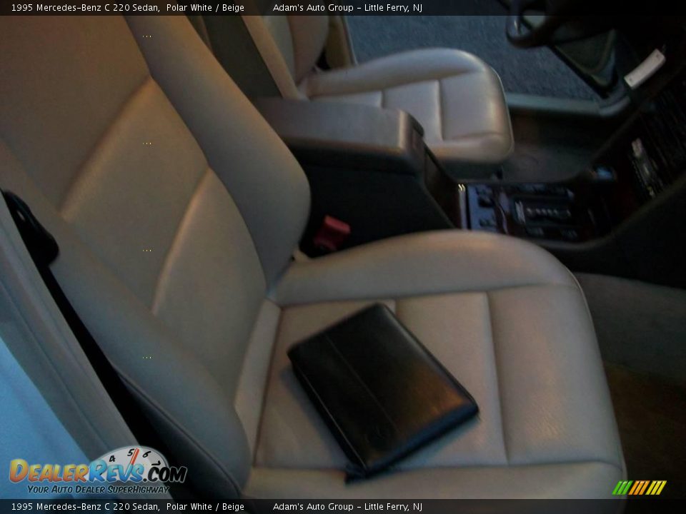 1995 Mercedes-Benz C 220 Sedan Polar White / Beige Photo #21