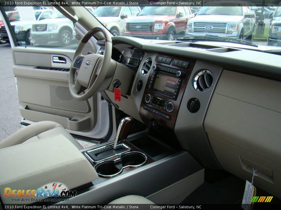 2010 Ford Expedition EL Limited 4x4 White Platinum Tri-Coat Metallic / Stone Photo #17