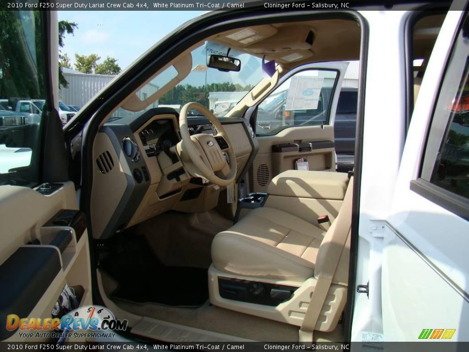 2010 Ford F250 Super Duty Lariat Crew Cab 4x4 White Platinum Tri-Coat / Camel Photo #9