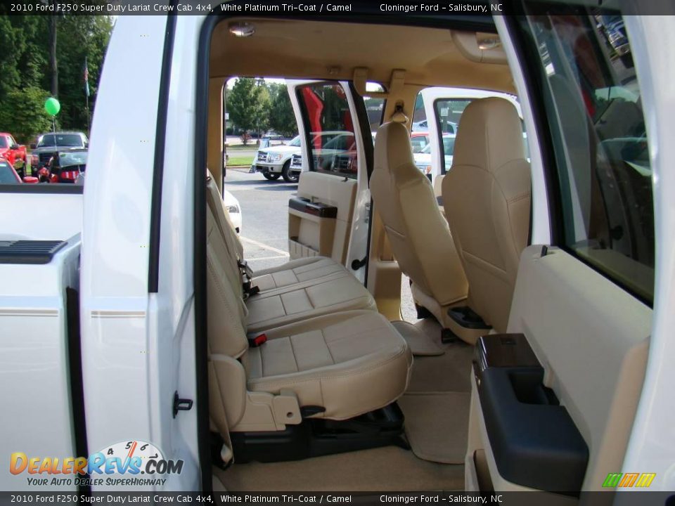 2010 Ford F250 Super Duty Lariat Crew Cab 4x4 White Platinum Tri-Coat / Camel Photo #12
