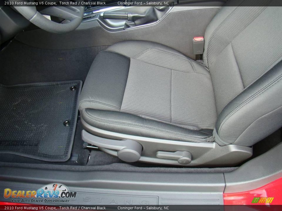 2010 Ford Mustang V6 Coupe Torch Red / Charcoal Black Photo #14