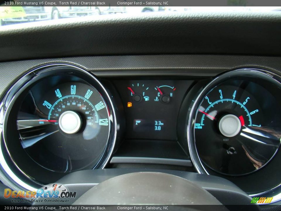 2010 Ford Mustang V6 Coupe Torch Red / Charcoal Black Photo #15
