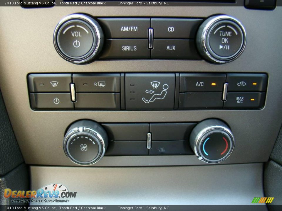2010 Ford Mustang V6 Coupe Torch Red / Charcoal Black Photo #18