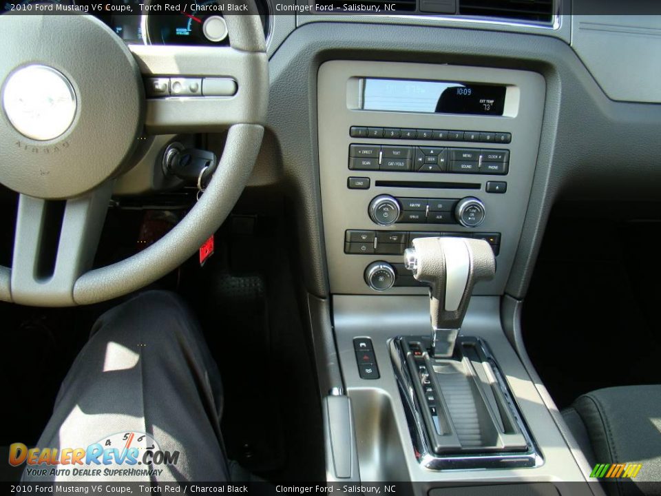 2010 Ford Mustang V6 Coupe Torch Red / Charcoal Black Photo #20