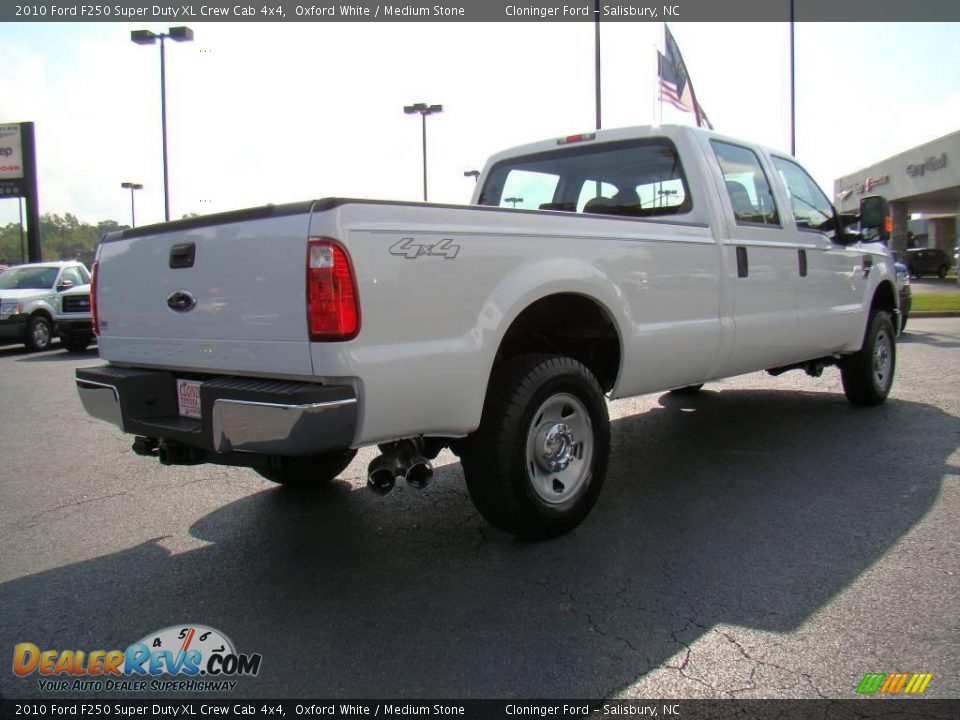 2010 Ford F250 Super Duty XL Crew Cab 4x4 Oxford White / Medium Stone Photo #3