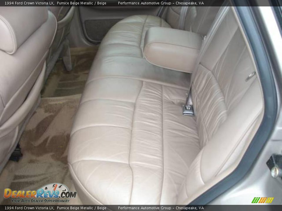 1994 Ford Crown Victoria LX Pumice Beige Metallic / Beige Photo #11