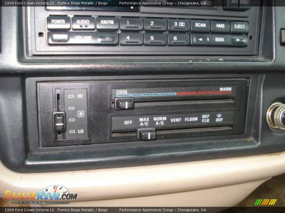 1994 Ford Crown Victoria LX Pumice Beige Metallic / Beige Photo #16
