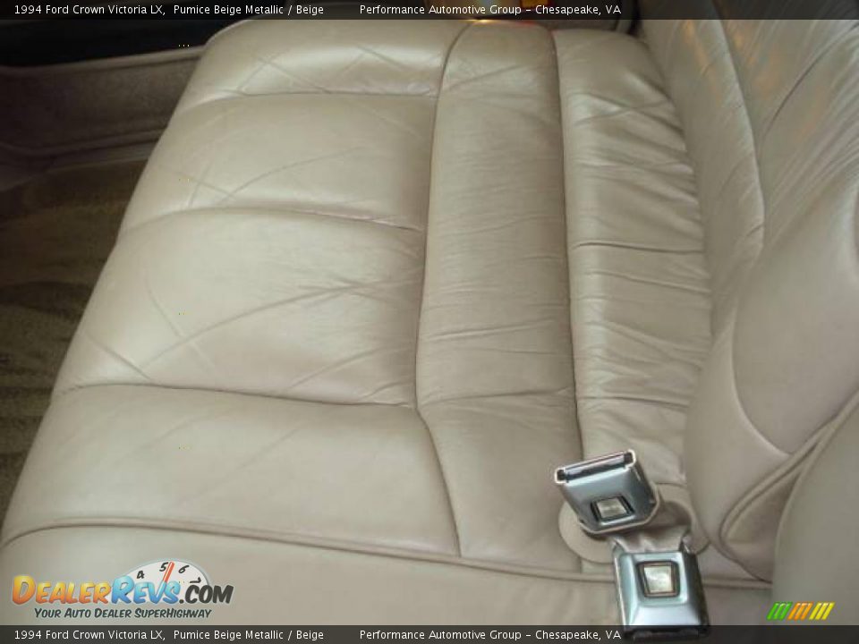 1994 Ford Crown Victoria LX Pumice Beige Metallic / Beige Photo #17