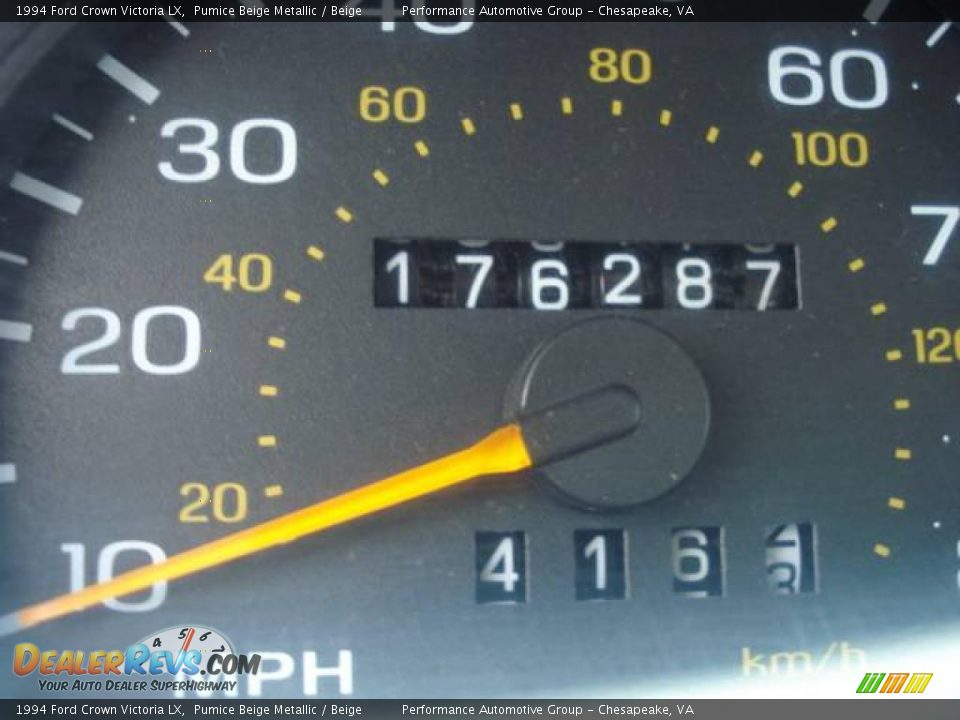 1994 Ford Crown Victoria LX Pumice Beige Metallic / Beige Photo #21