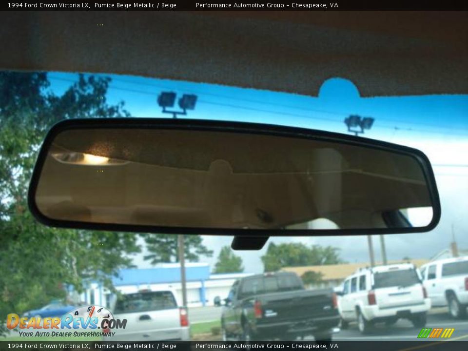 1994 Ford Crown Victoria LX Pumice Beige Metallic / Beige Photo #26