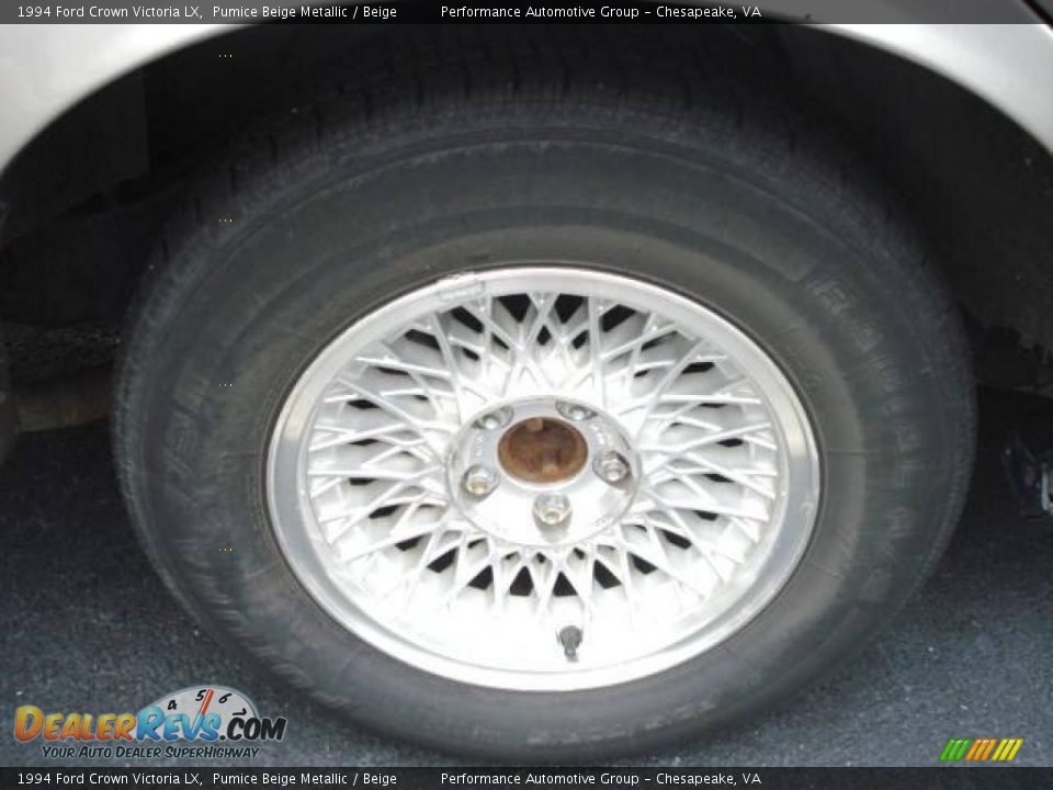 1994 Ford Crown Victoria LX Pumice Beige Metallic / Beige Photo #33