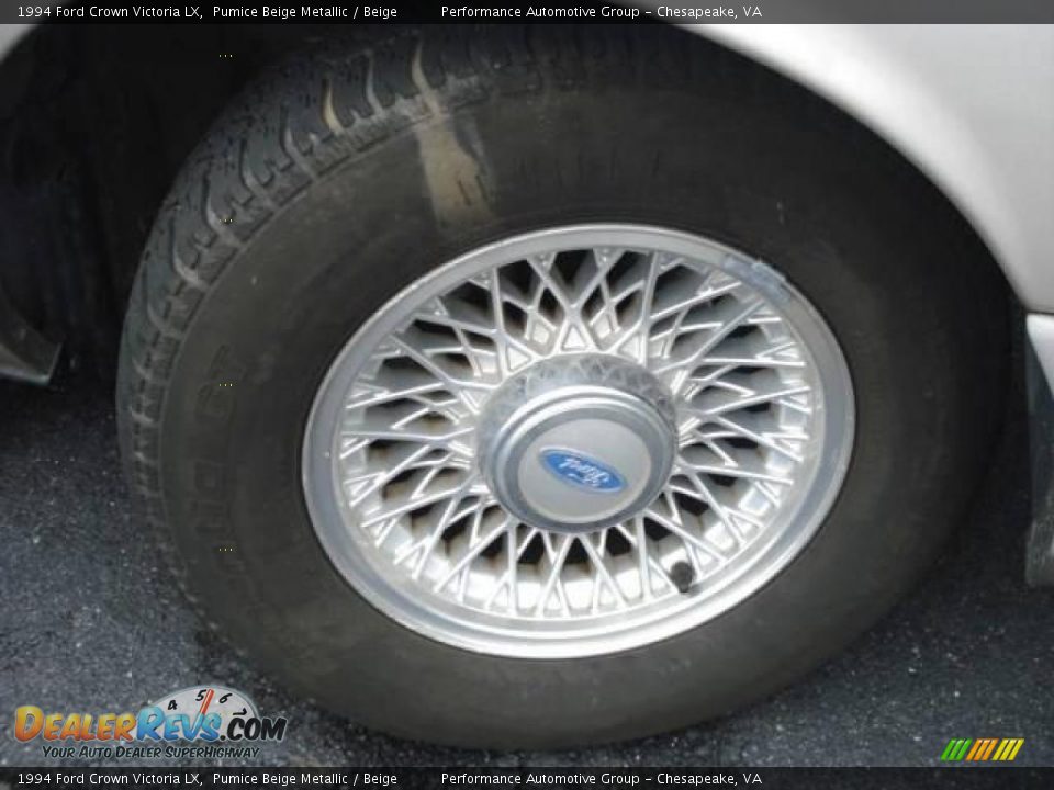 1994 Ford Crown Victoria LX Pumice Beige Metallic / Beige Photo #35