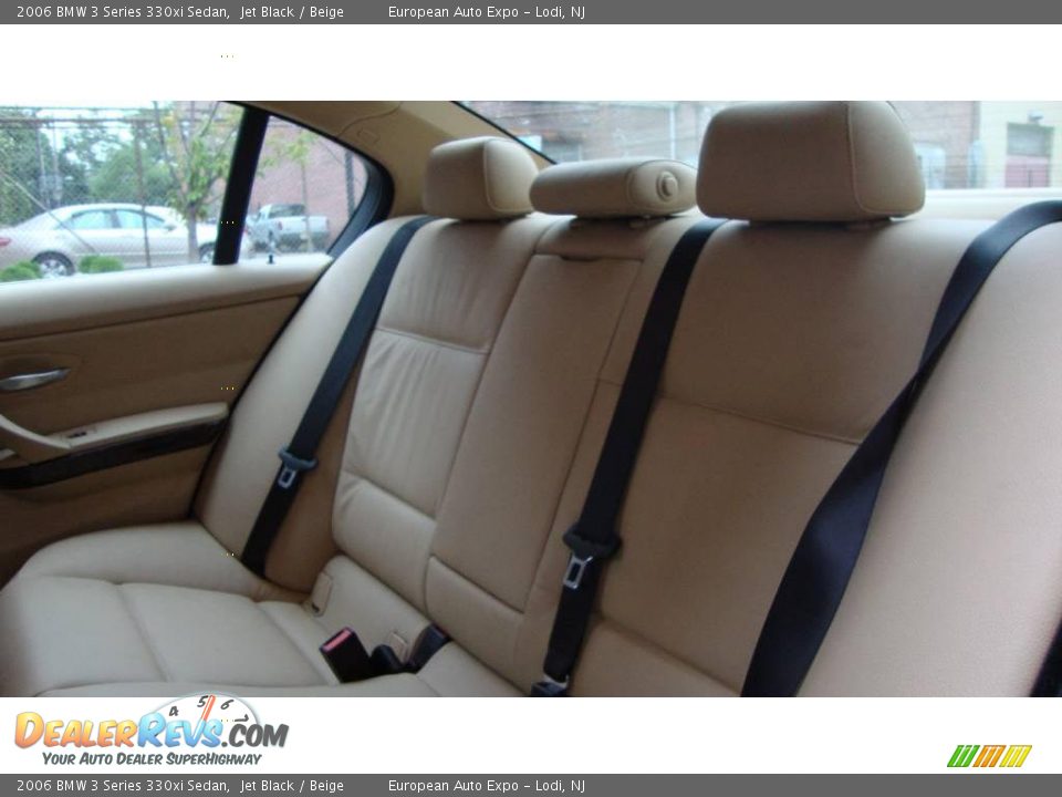 2006 BMW 3 Series 330xi Sedan Jet Black / Beige Photo #11
