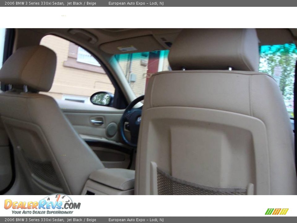 2006 BMW 3 Series 330xi Sedan Jet Black / Beige Photo #12