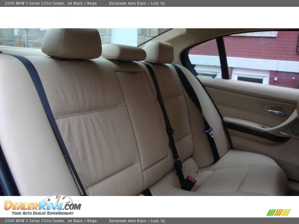 2006 BMW 3 Series 330xi Sedan Jet Black / Beige Photo #13
