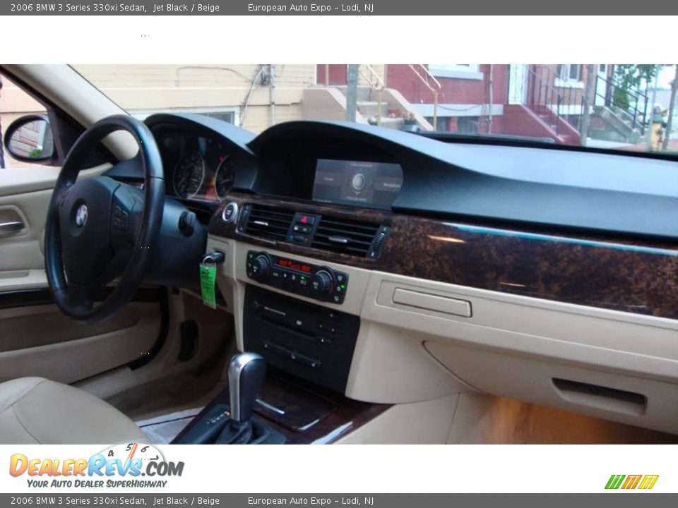 2006 BMW 3 Series 330xi Sedan Jet Black / Beige Photo #14