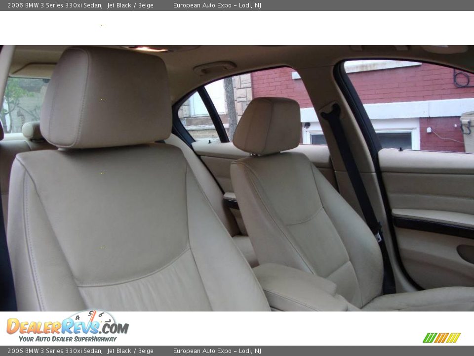 2006 BMW 3 Series 330xi Sedan Jet Black / Beige Photo #15