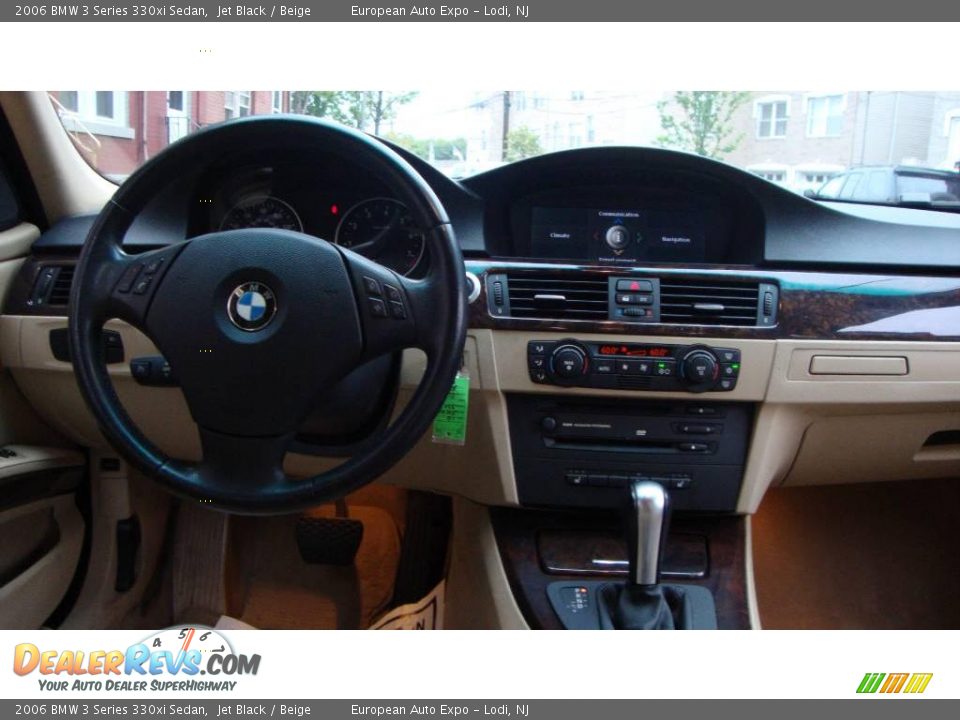 2006 BMW 3 Series 330xi Sedan Jet Black / Beige Photo #16