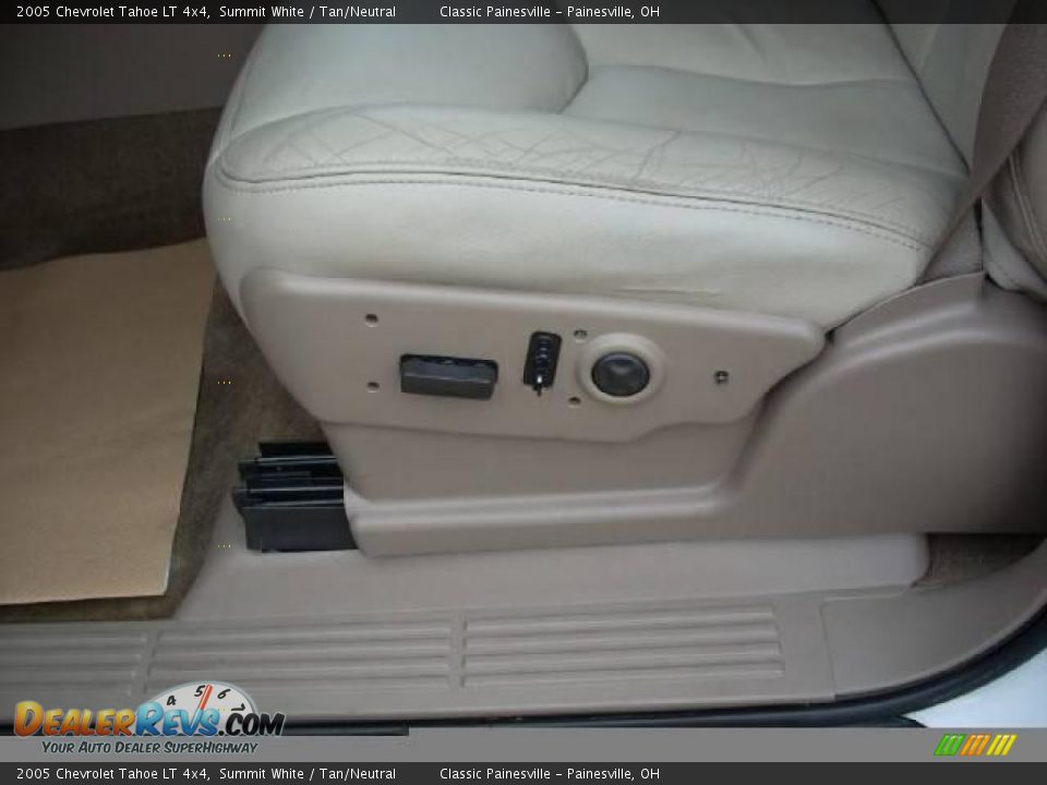2005 Chevrolet Tahoe LT 4x4 Summit White / Tan/Neutral Photo #8