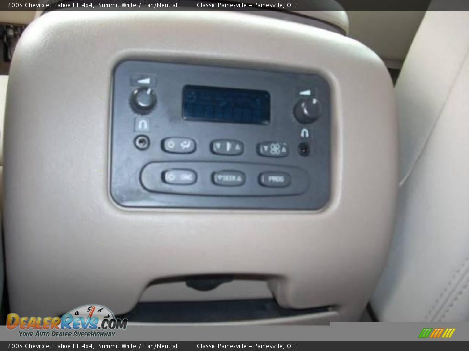 2005 Chevrolet Tahoe LT 4x4 Summit White / Tan/Neutral Photo #11