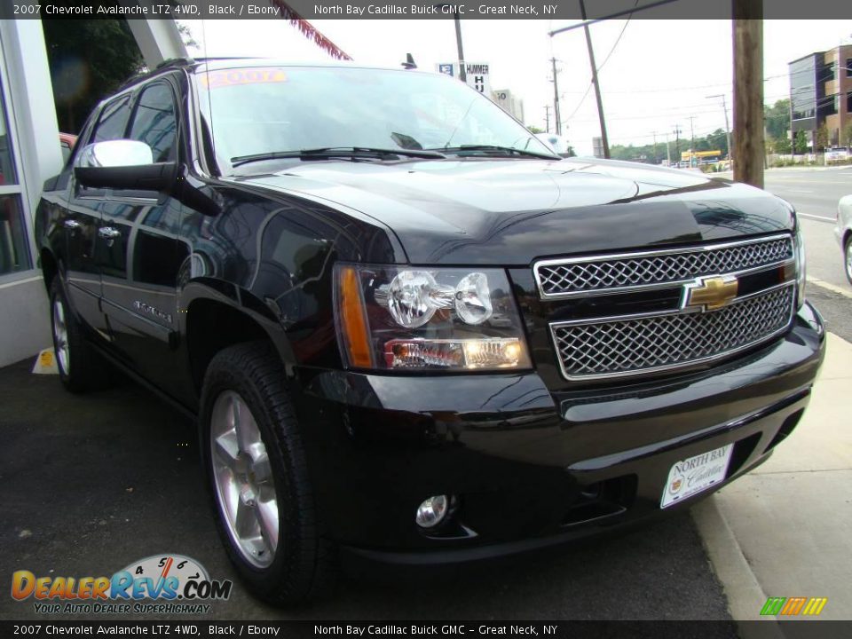 2007 Chevrolet Avalanche LTZ 4WD Black / Ebony Photo #3