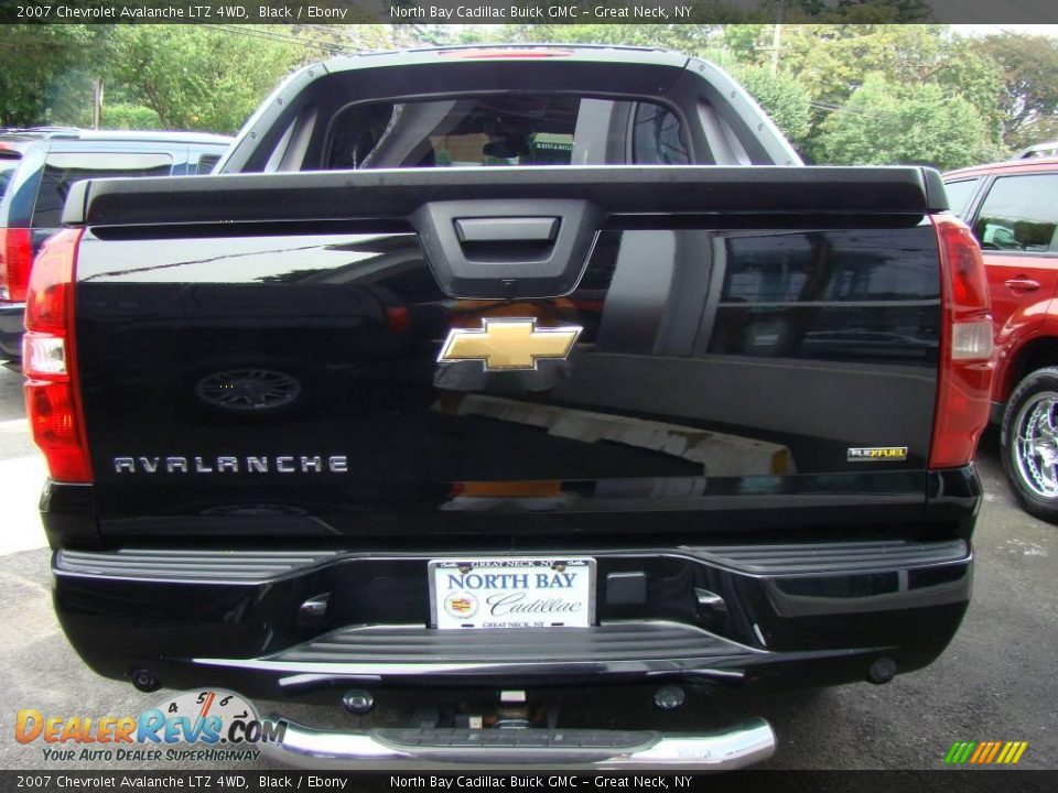 2007 Chevrolet Avalanche LTZ 4WD Black / Ebony Photo #4