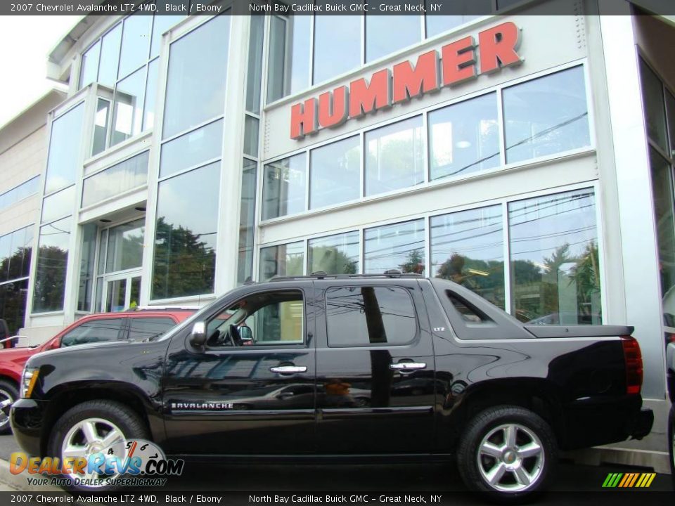 2007 Chevrolet Avalanche LTZ 4WD Black / Ebony Photo #5