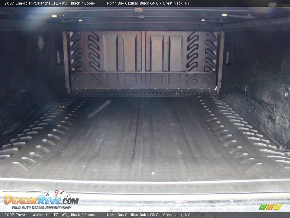 2007 Chevrolet Avalanche LTZ 4WD Black / Ebony Photo #7