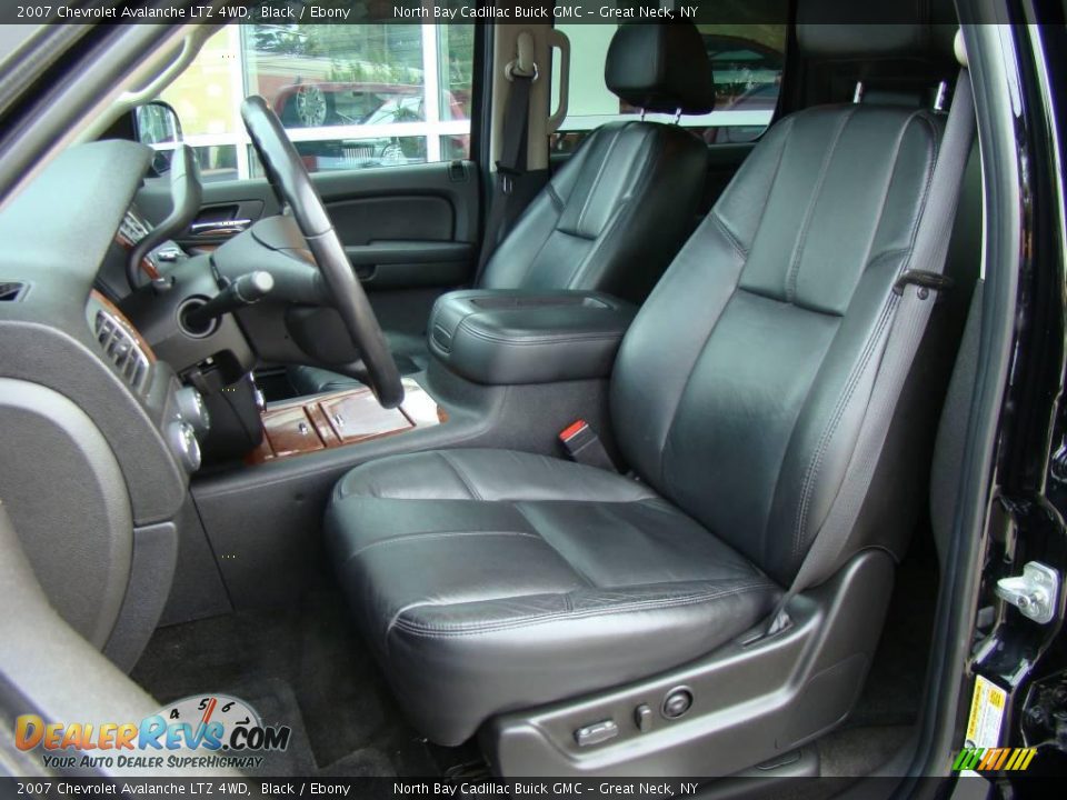 2007 Chevrolet Avalanche LTZ 4WD Black / Ebony Photo #10