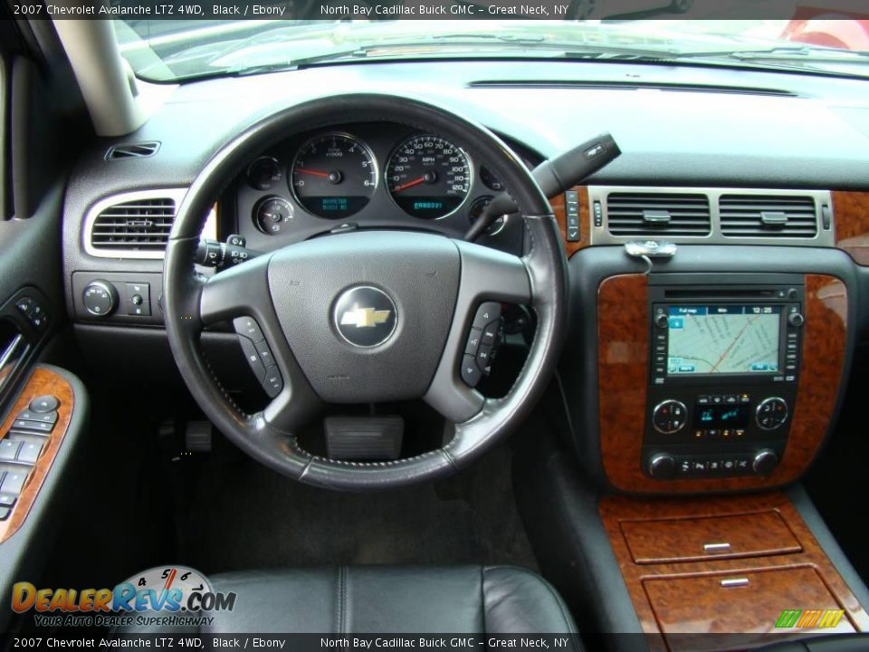 2007 Chevrolet Avalanche LTZ 4WD Black / Ebony Photo #13