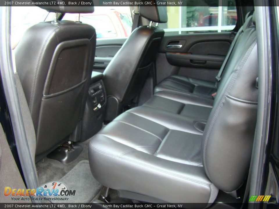 2007 Chevrolet Avalanche LTZ 4WD Black / Ebony Photo #22