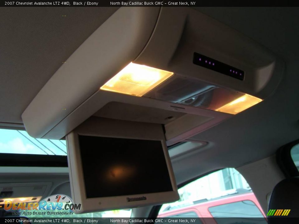2007 Chevrolet Avalanche LTZ 4WD Black / Ebony Photo #23