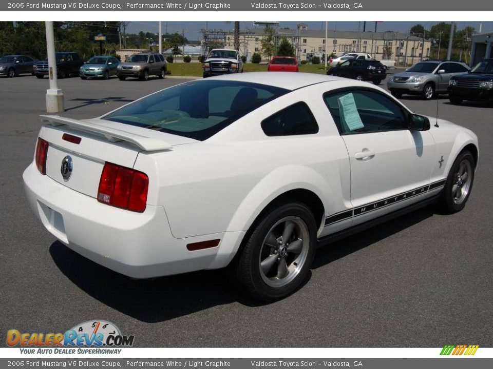 2006 Ford Mustang V6 Deluxe Coupe Performance White / Light Graphite Photo #5
