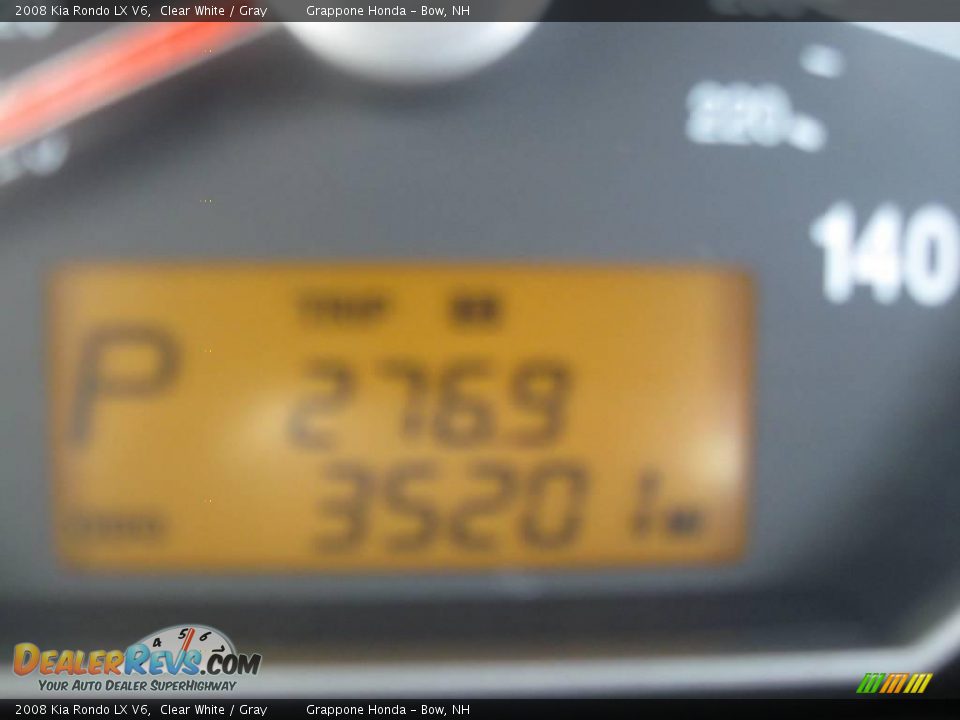 2008 Kia Rondo LX V6 Clear White / Gray Photo #8