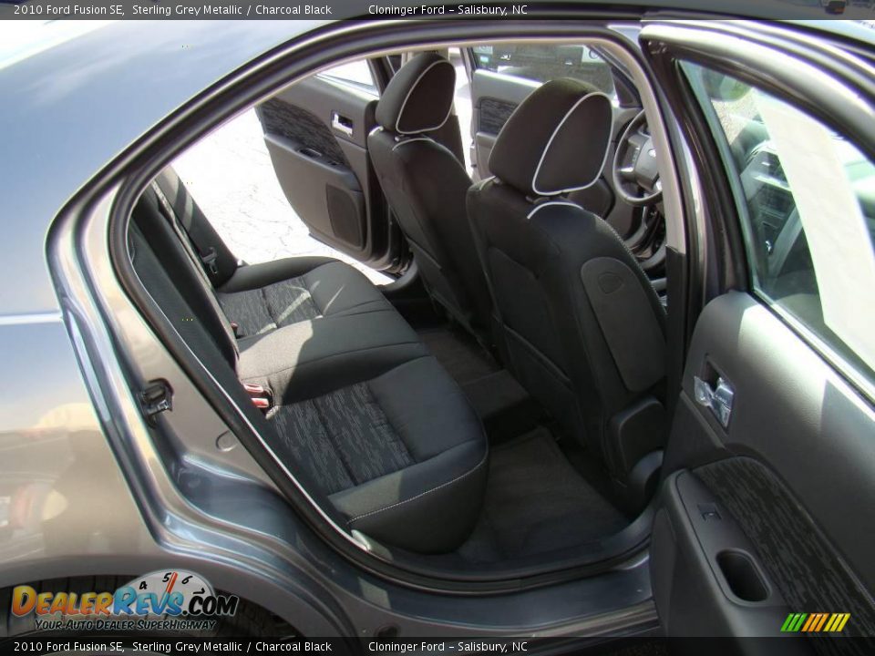 2010 Ford Fusion SE Sterling Grey Metallic / Charcoal Black Photo #10