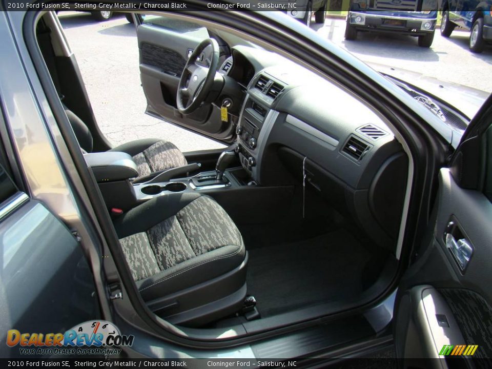 2010 Ford Fusion SE Sterling Grey Metallic / Charcoal Black Photo #11