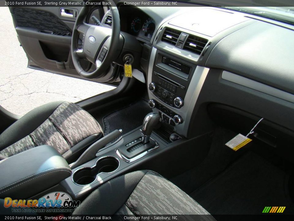 2010 Ford Fusion SE Sterling Grey Metallic / Charcoal Black Photo #12