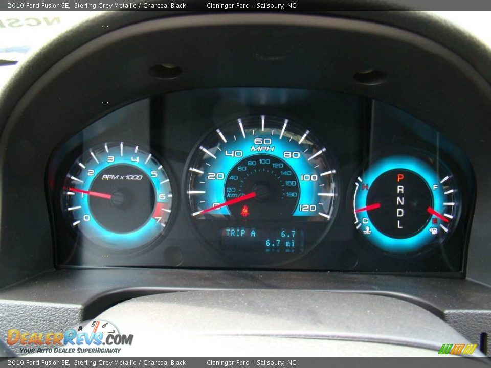 2010 Ford Fusion SE Sterling Grey Metallic / Charcoal Black Photo #19