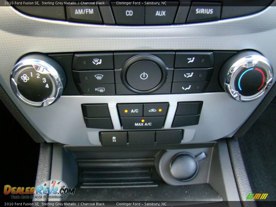 2010 Ford Fusion SE Sterling Grey Metallic / Charcoal Black Photo #23