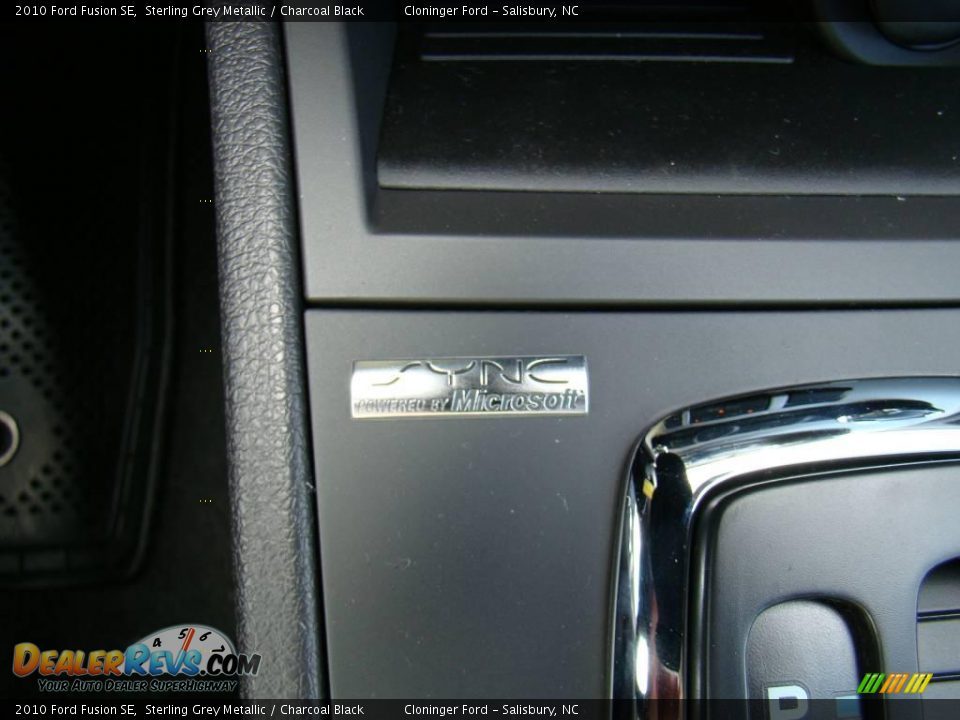2010 Ford Fusion SE Sterling Grey Metallic / Charcoal Black Photo #24