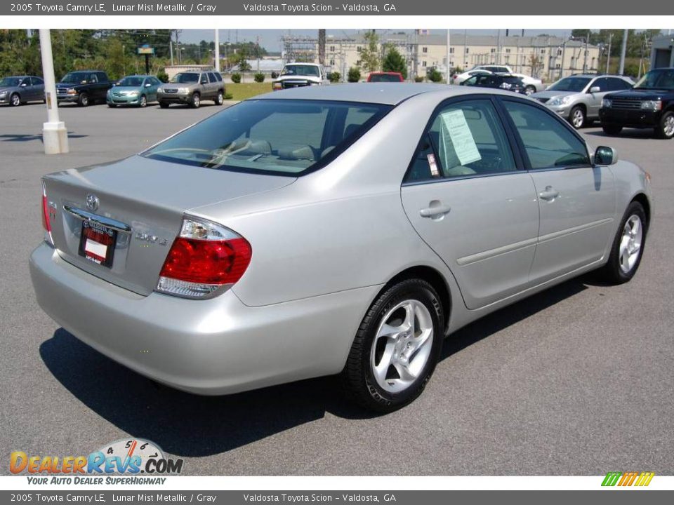 2005 Toyota Camry LE Lunar Mist Metallic / Gray Photo #5
