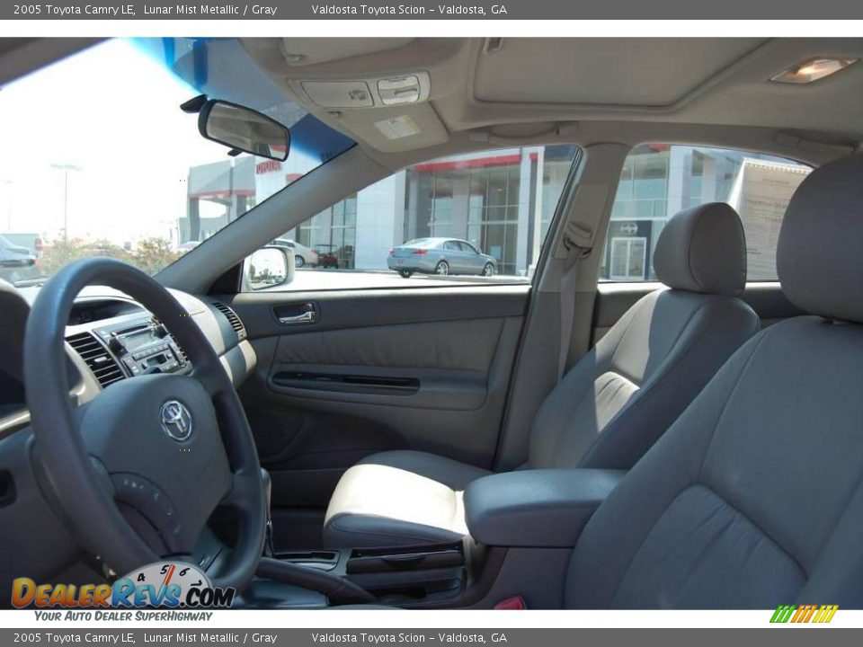 2005 Toyota Camry LE Lunar Mist Metallic / Gray Photo #8